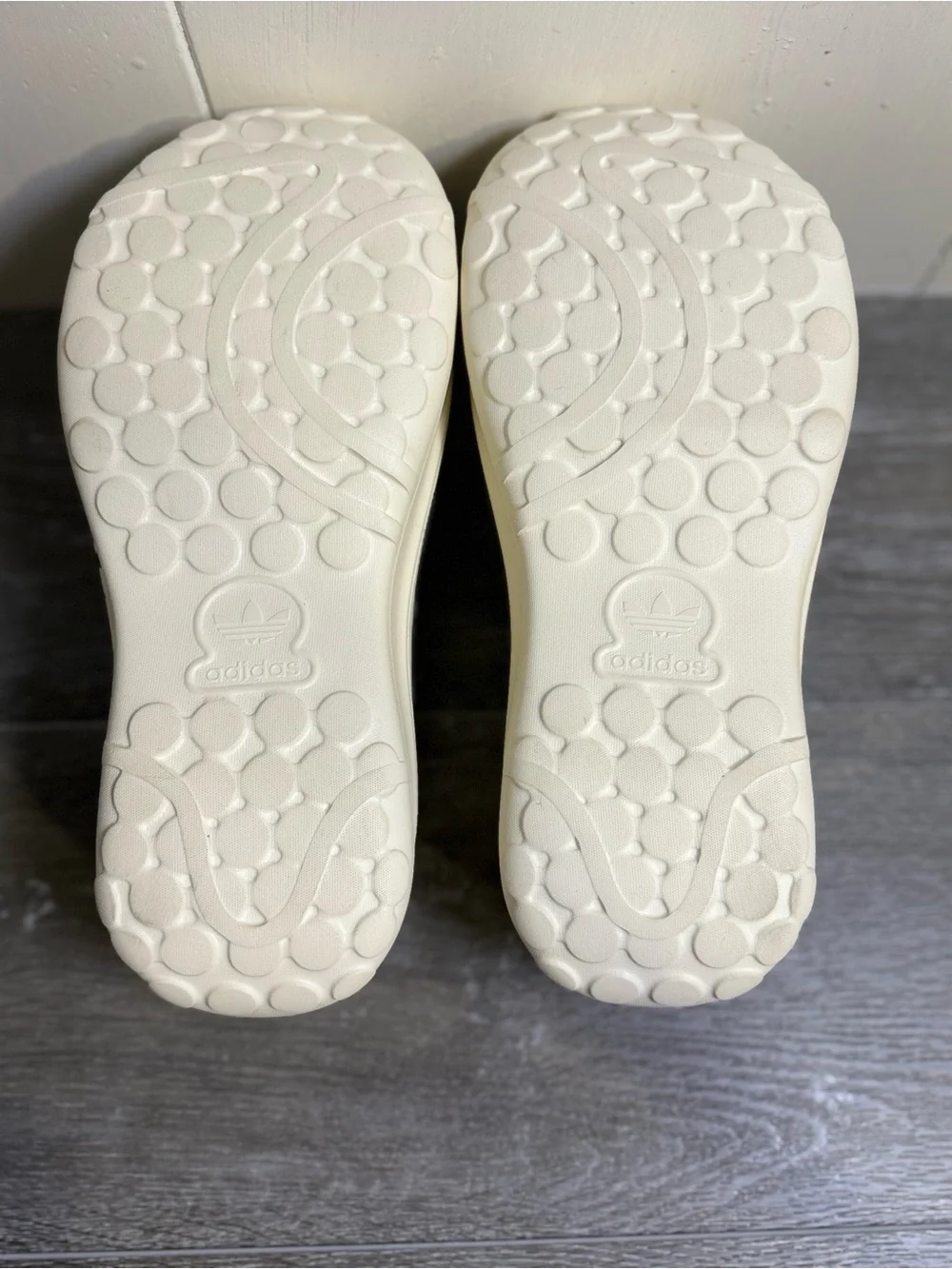 Adidas x Hello Kitty Special Edition adiFOM Stan Smith Mule Sz 9